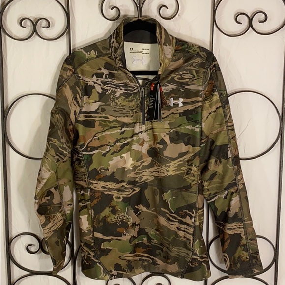 Under Armour Other - Under Armour camo 1/4 zip fleece